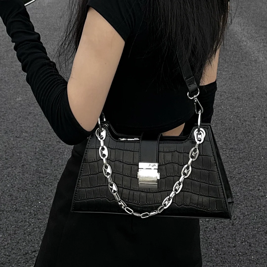 Alba Croc Shoulder Bag - Image 6